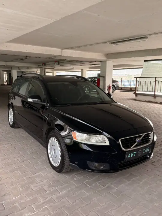 Volvo V 50
