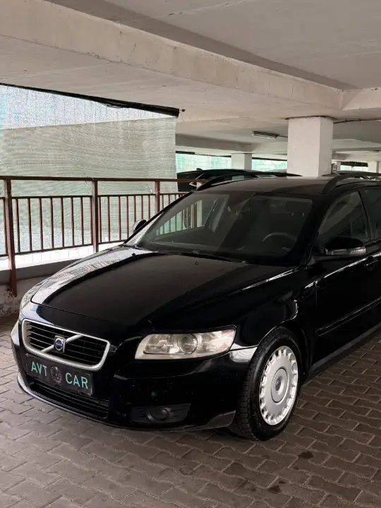 Volvo V 50