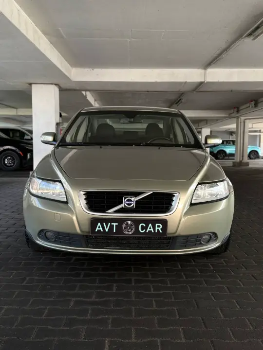 VOLVO S40