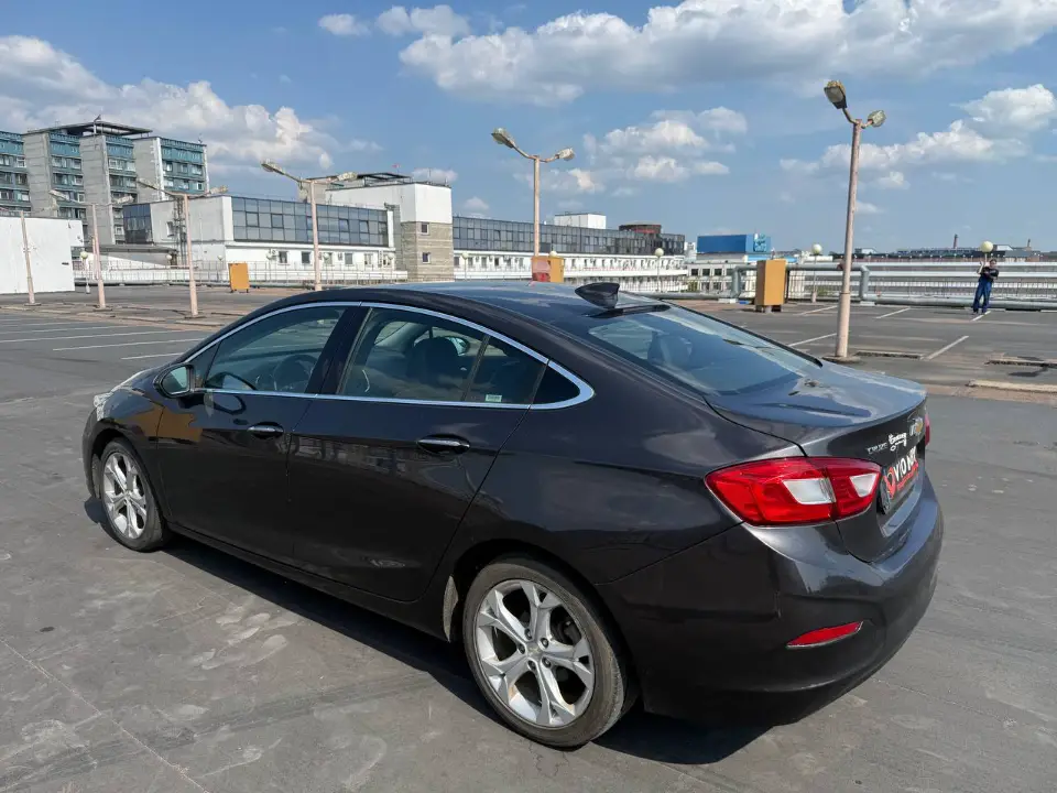 CHEVROLET CRUZE