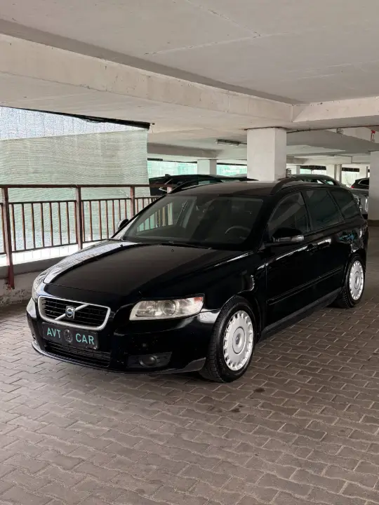 Volvo V 50