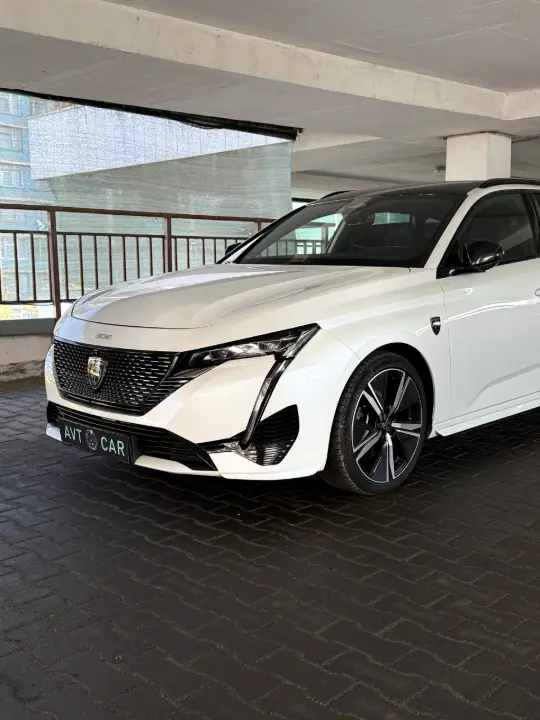 PEUGEOT 308